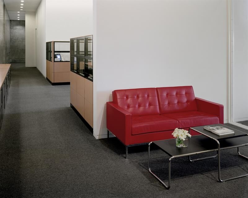Laccio-table-by-breuer-knoll_2